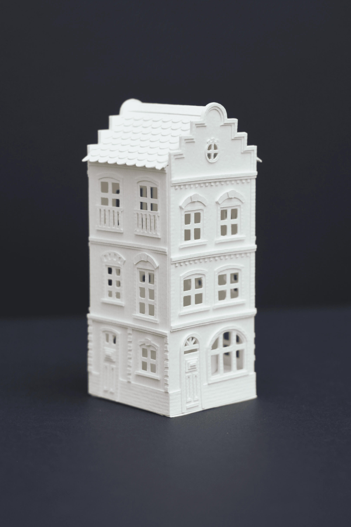 Héliade - Photophore d'une maison en papier